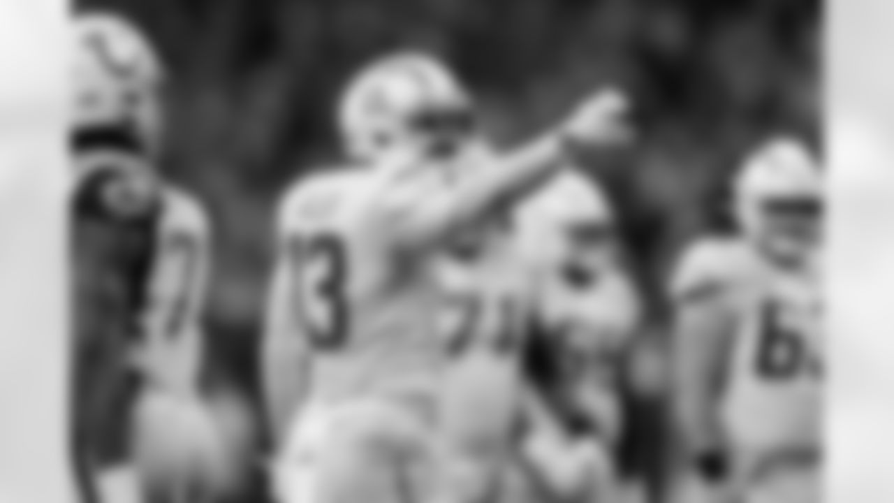 The Los Angeles Chargers play the Indianapolis Colts on Monday, December 26, 2022 at Lucas Oil Stadium in Indianapolis, IN.
[FINAL SCORE: LAC 20 - IND 3]