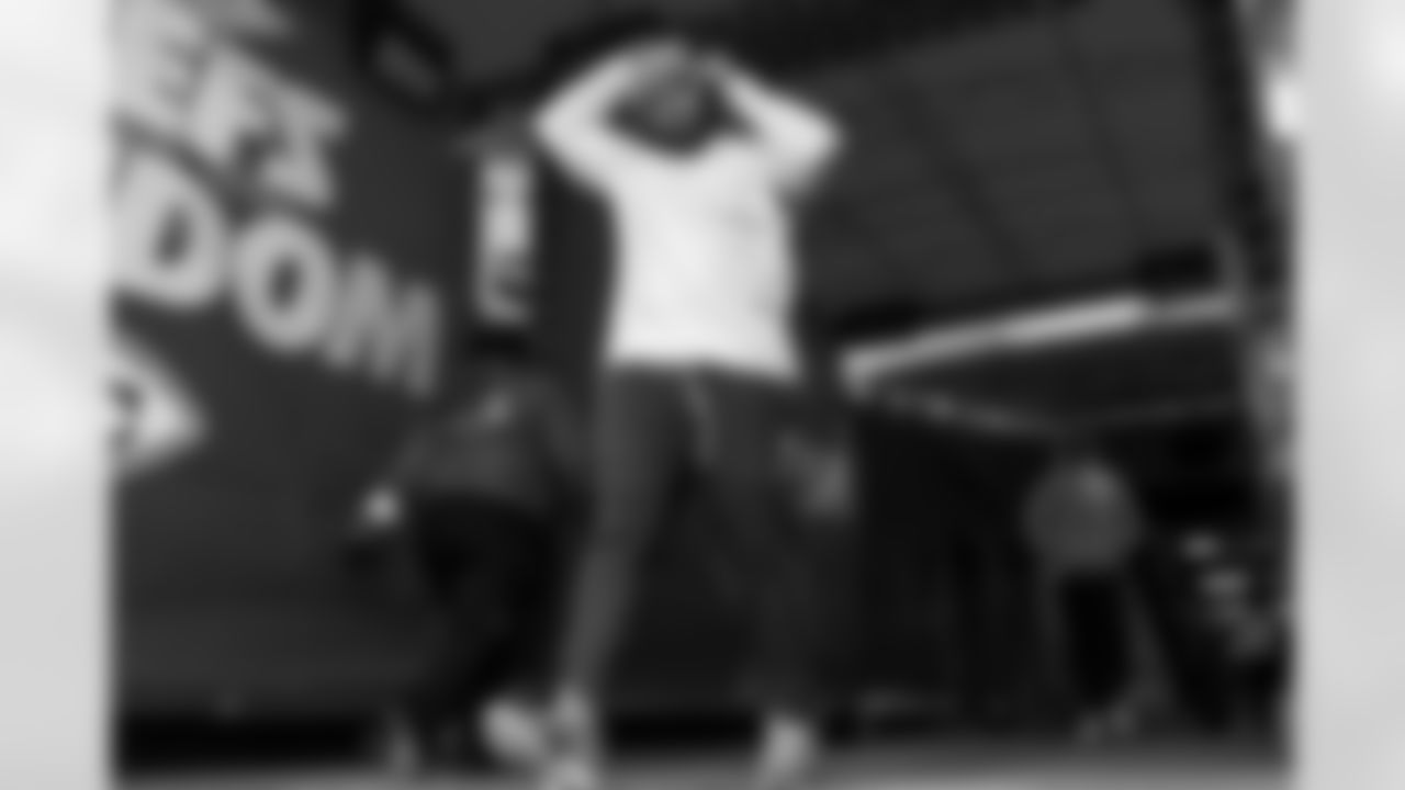 Check out the best shots from the Chargers Week 15 matchup against the Chiefs!