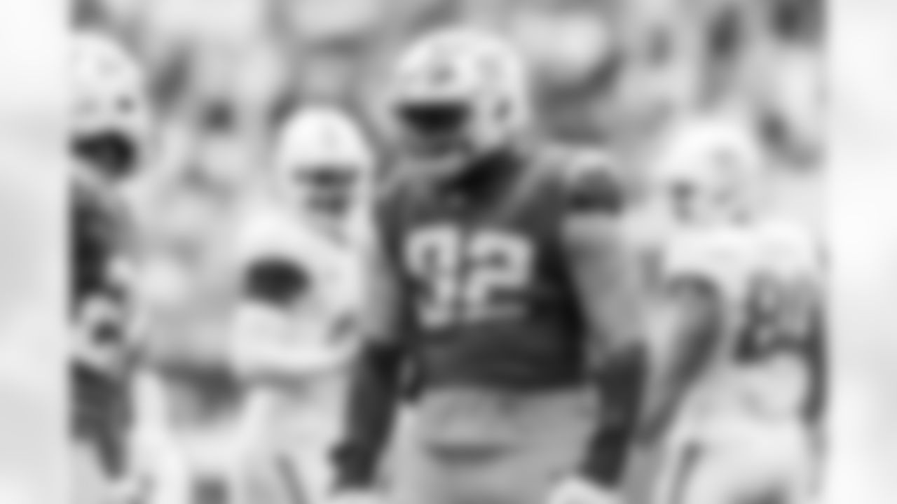 DL Justin Eboigbe (92)