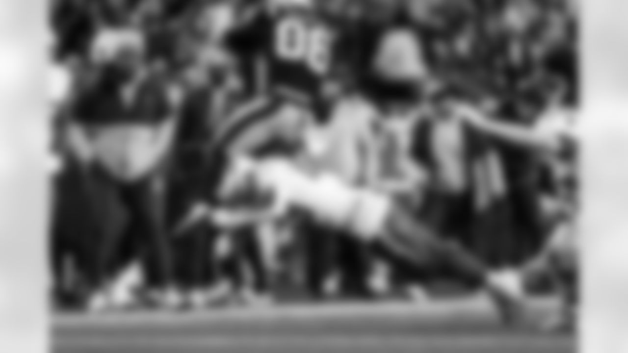 RB Hassan Haskins (28)