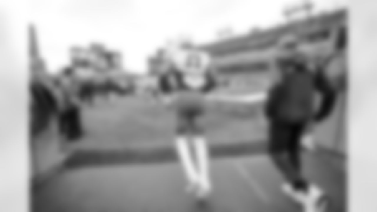 LB Daiyan Henley (0)