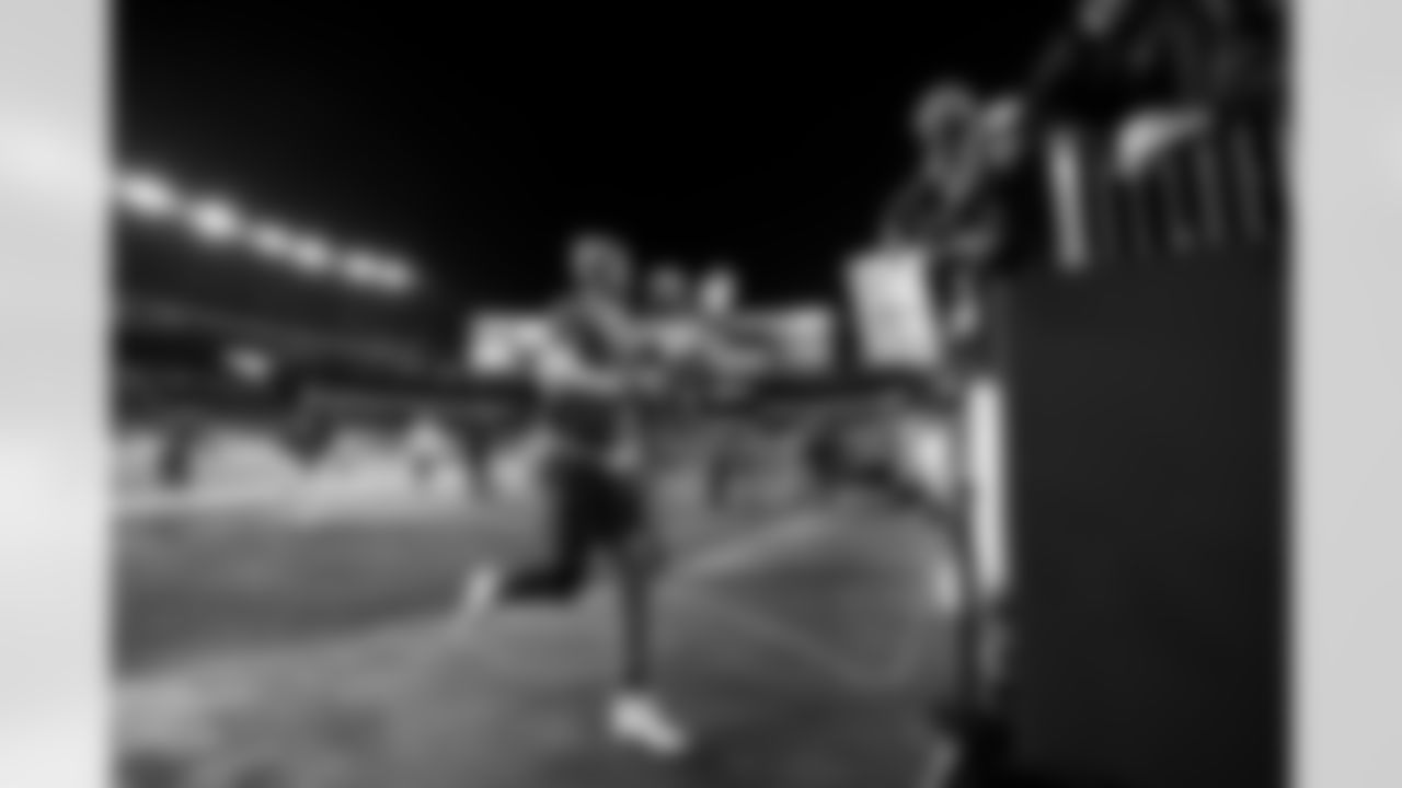 QB Justin Herbert (10)