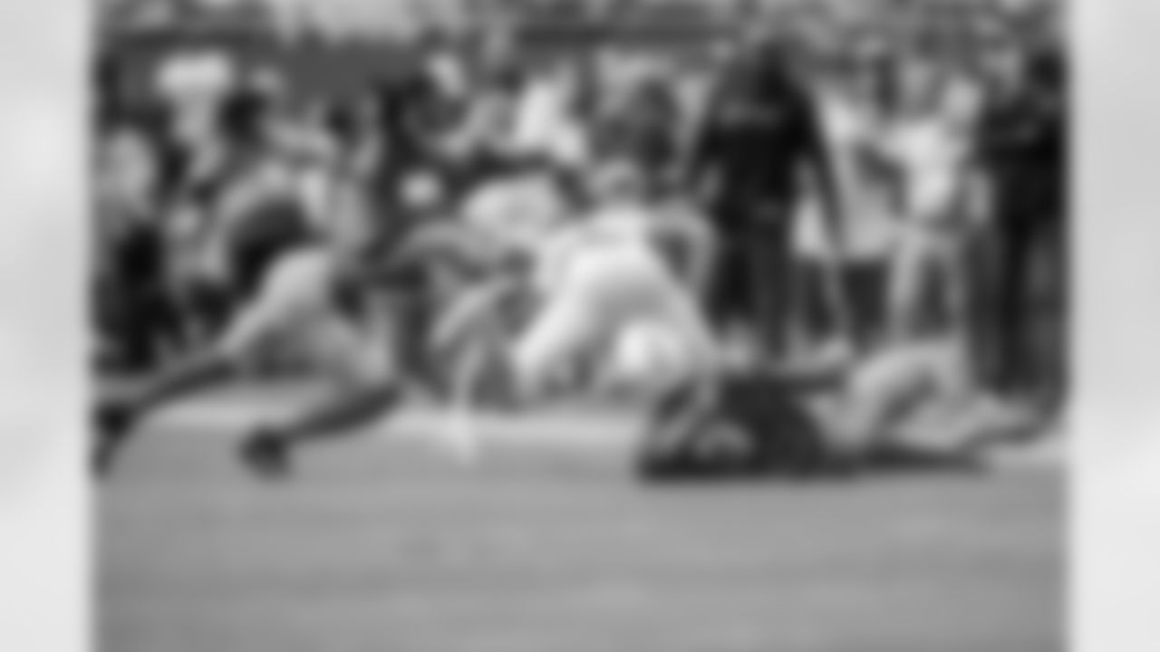 Check out the best shots from the Chargers Week 6 matchup against the Dolphins!