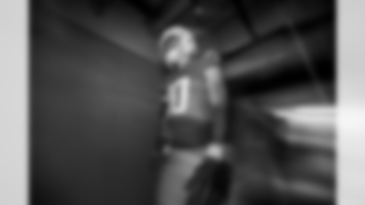 Take a look back at the best photos of Justin Herbert's 2025 campaign.