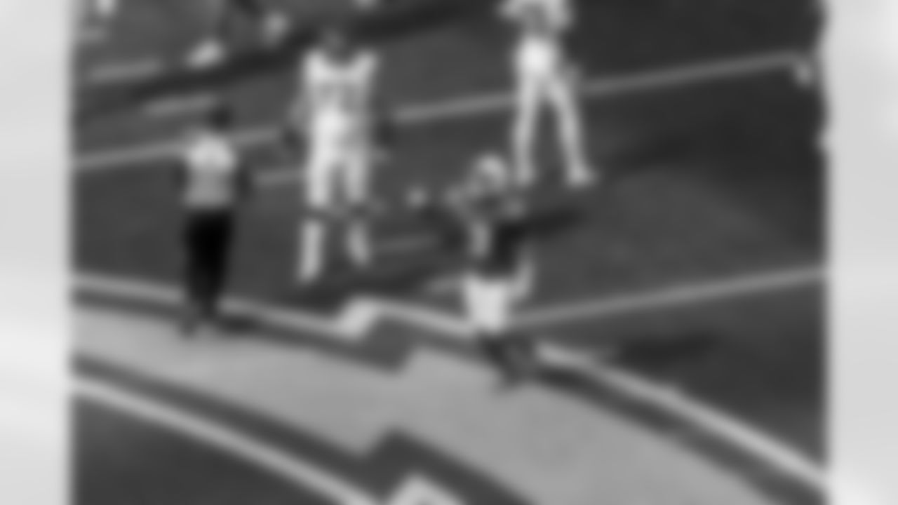 Take a look back at the best photos of the Chargers best celebrations of the 2025 season.