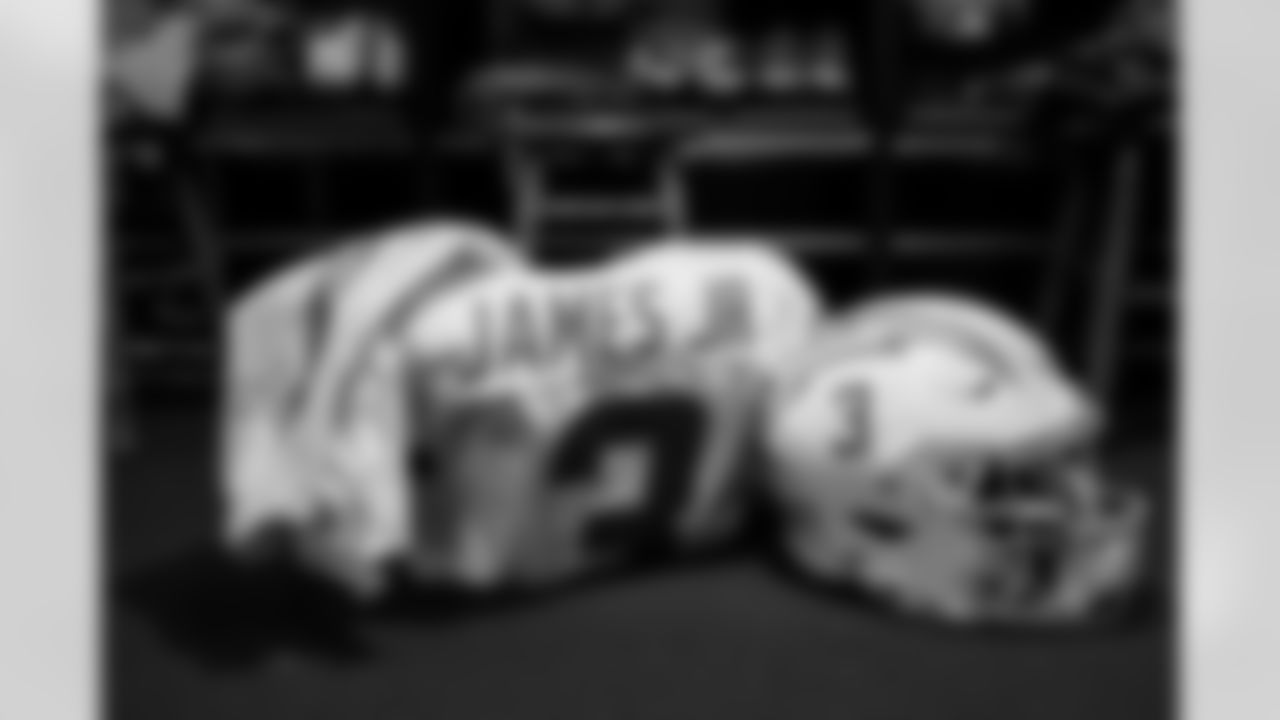 Check out the best shots from the Chargers Week 15 matchup against the Chiefs!