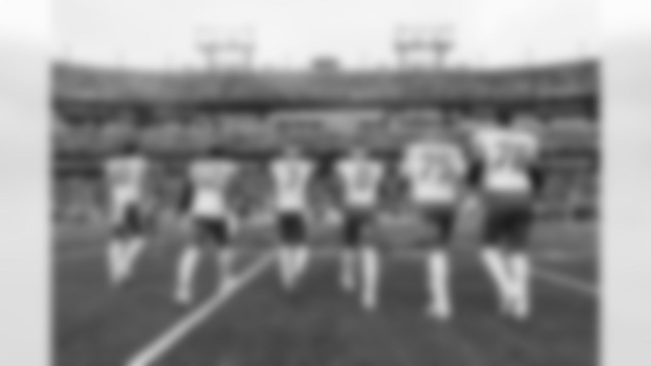 Check out the best shots from the Chargers Week 9 matchup against the Titans!