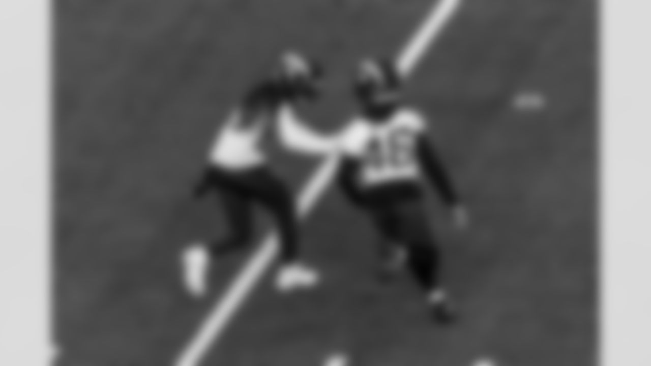 The Los Angeles Chargers practice on Wednesday, December 24, 2025 at Sofi Stadium in Inglewood, CA.