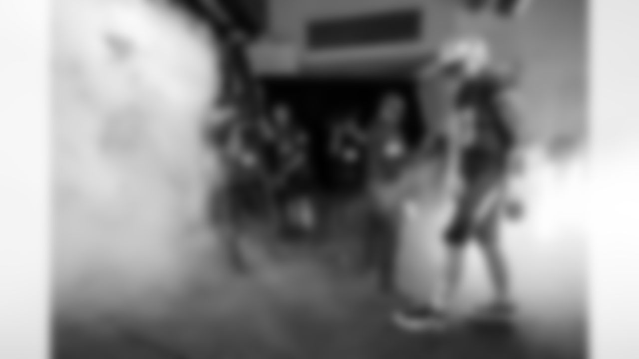 QB Justin Herbert (10)