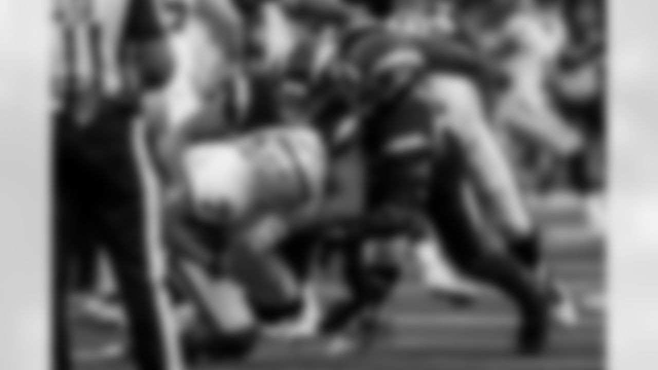 Take a look at the best photos of Chargers 2026 free agent Khalil Mack