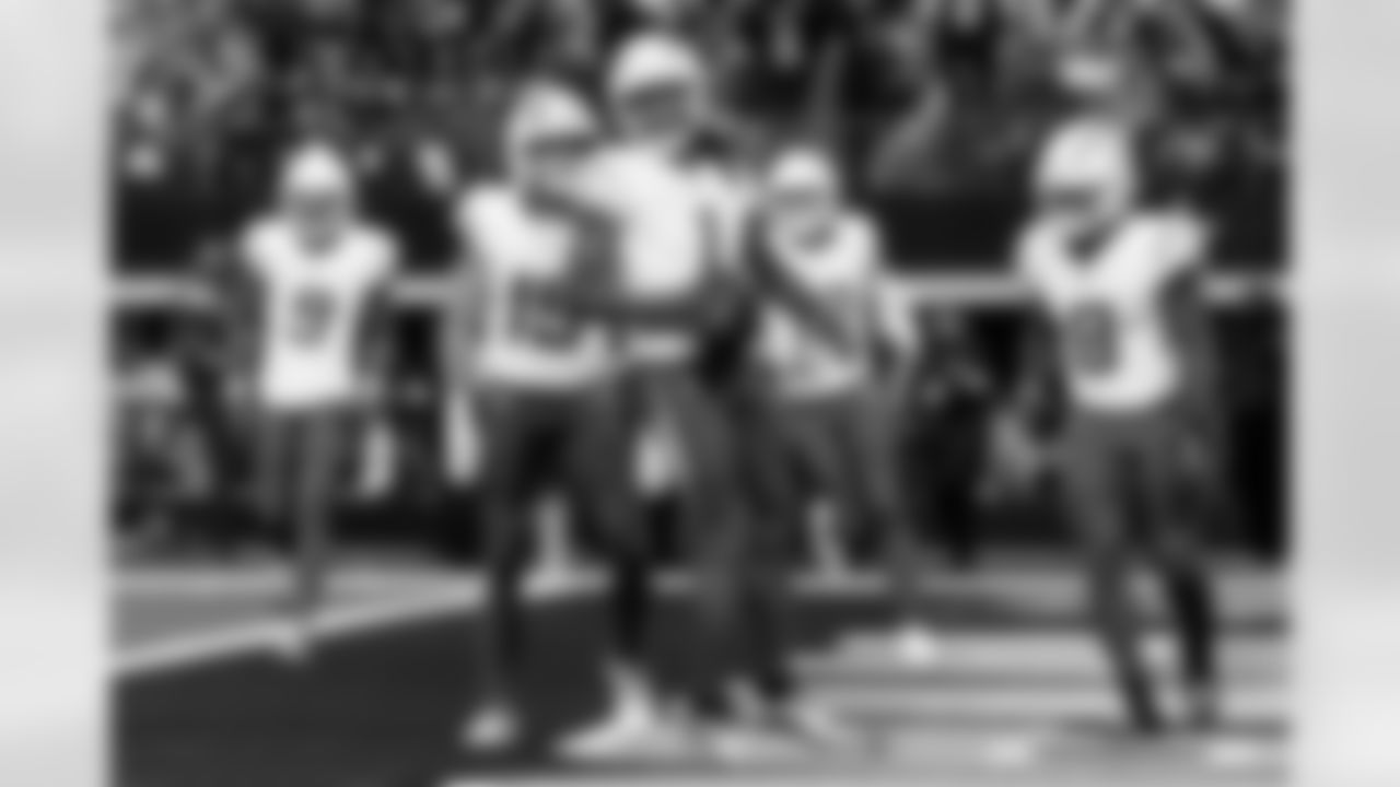 Check out the best shots from the Chargers Week 16 matchup against the Cowboys!