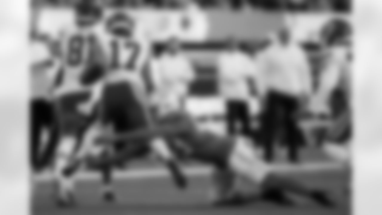 The Los Angeles Chargers play the Kansas City Chiefs on Sunday, January 7, 2024 at SoFi Stadium in Inglewood, CA.
[FINAL SCORE: KC 13 - LAC 12]