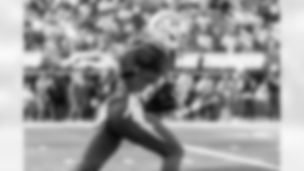 Check out the best shots from the Chargers Week 5 matchup against the Commanders!