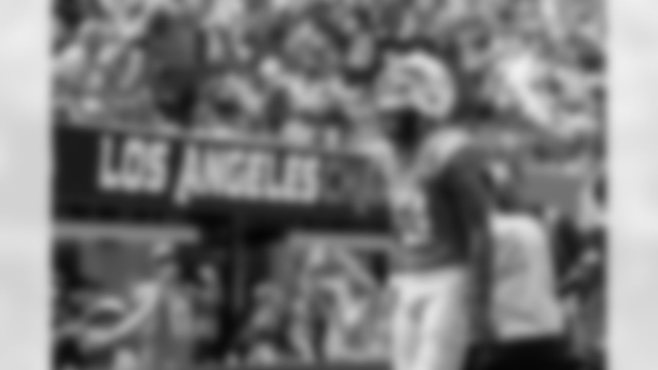 The Los Angeles Chargers play the Las Vegas Raiders on Sunday, September 11, 2022 at SoFi Stadium in Inglewood, CA.
[FINAL SCORE: LAC 24 - LV 19]