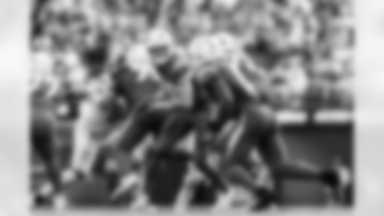 Check out the best shots from the Chargers Week 5 matchup against the Commanders!