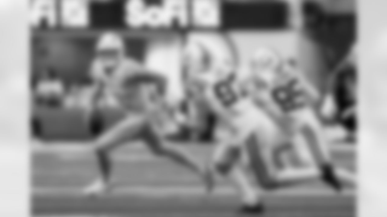 Chargers QB Justin Herbert (#10) in action during their Pro Bowl season.