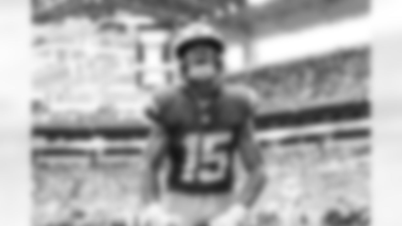 WR Ladd McConkey (15)