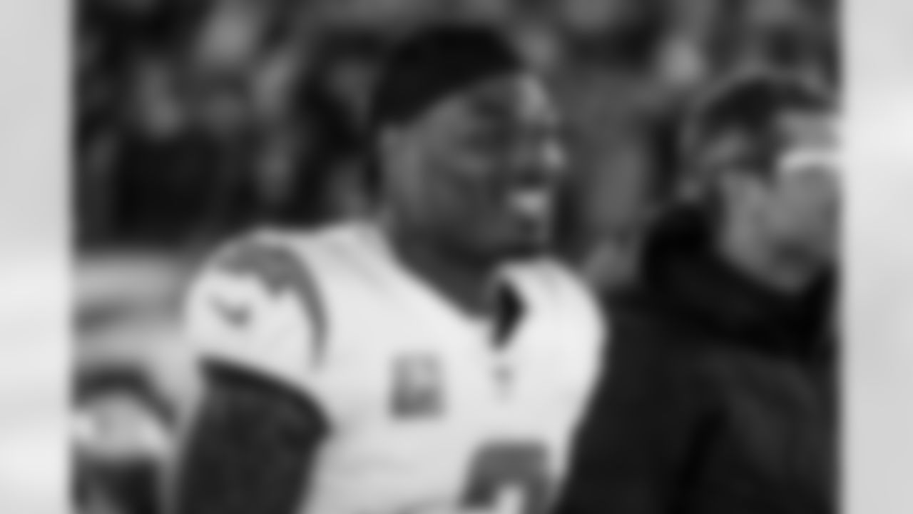 S Derwin James Jr. (3)