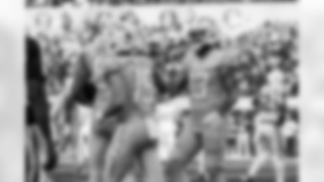 Check out the best shots from the Chargers Week 7 matchup against the Colts!
