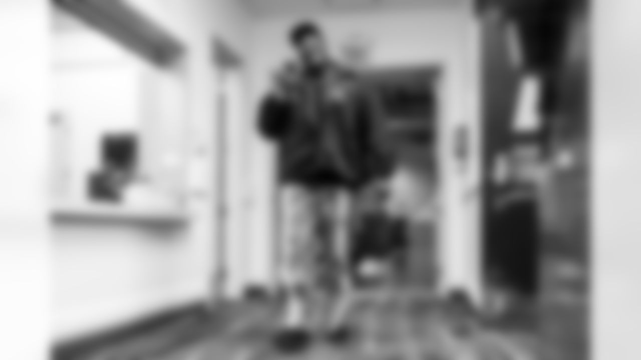 DL Naquan Jones (96)