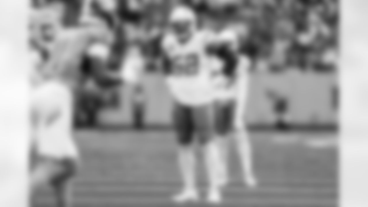 OLB Khalil Mack (52)