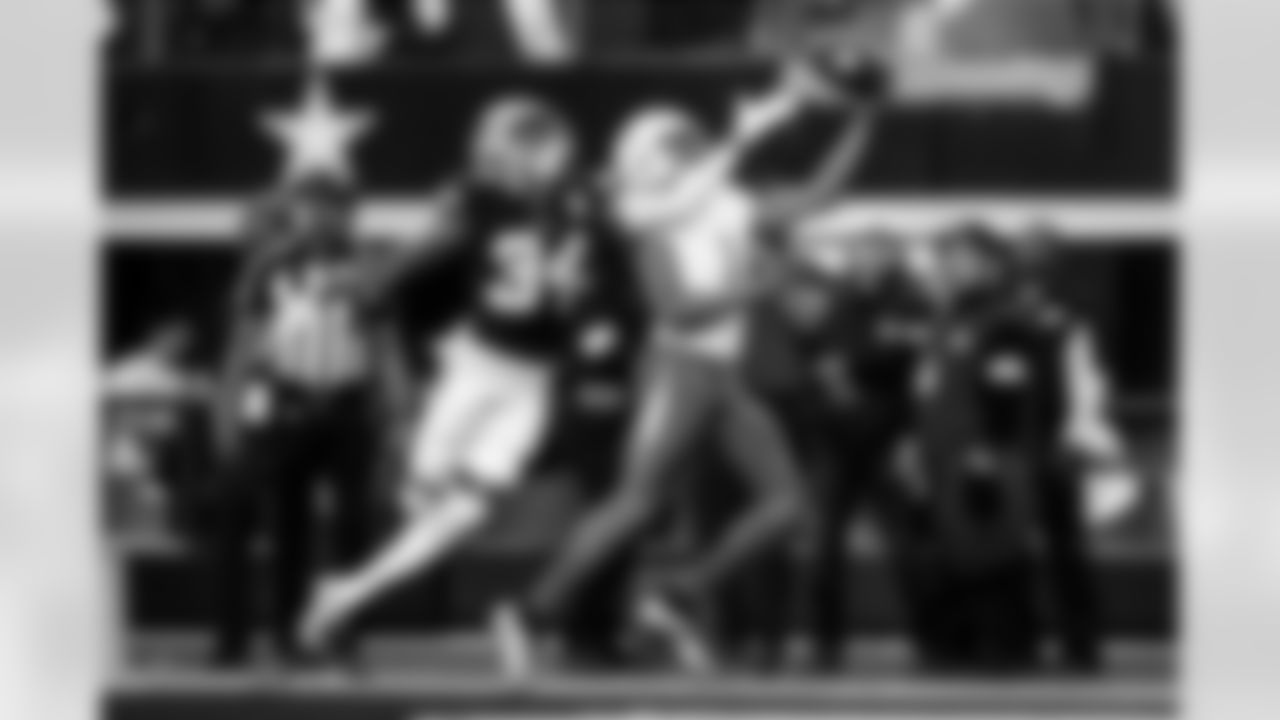 Check out the best shots from the Chargers Week 16 matchup against the Cowboys!