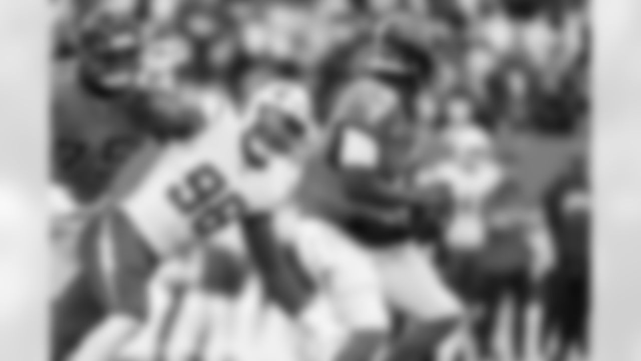 Take a look at the best photos of Chargers 2026 free agent Odafe Oweh