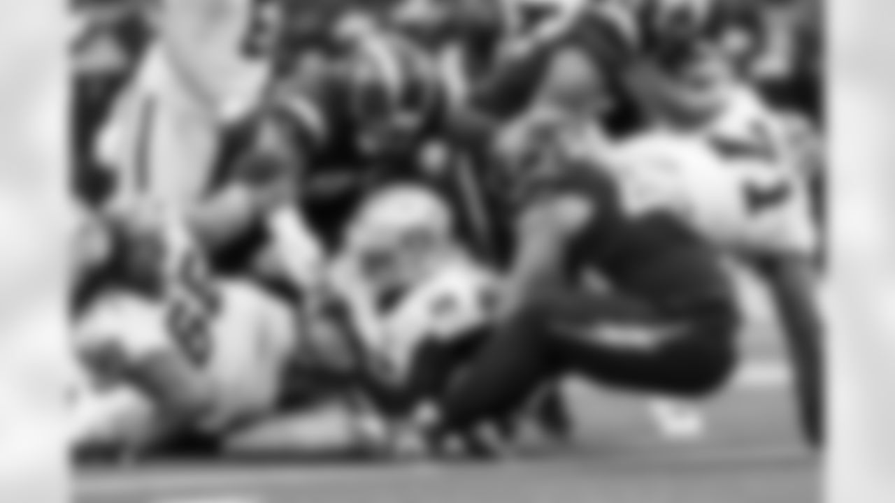 OLB Tuli Tuipulotu (45)