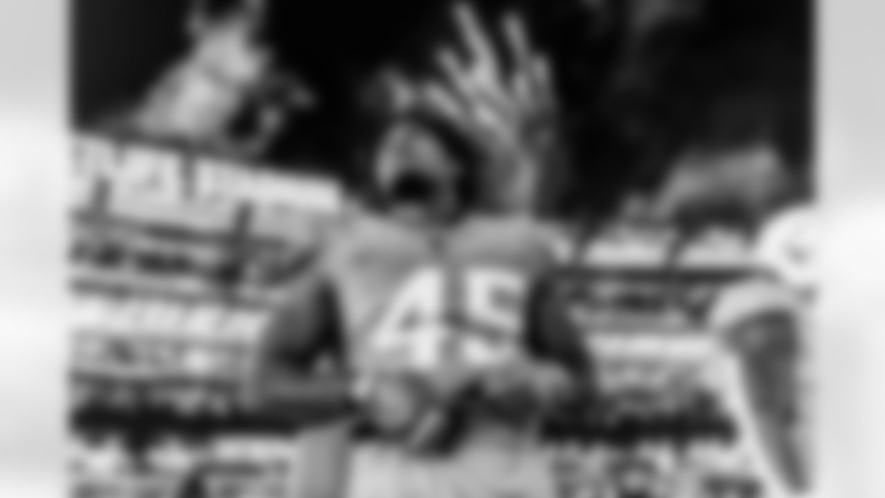 The Los Angeles Chargers play the New York Jets on Monday, November 6, 2023 at MetLife Stadium in East Rutherford, NJ.
[FINAL SCORE: LAC 27 - NYJ 6]