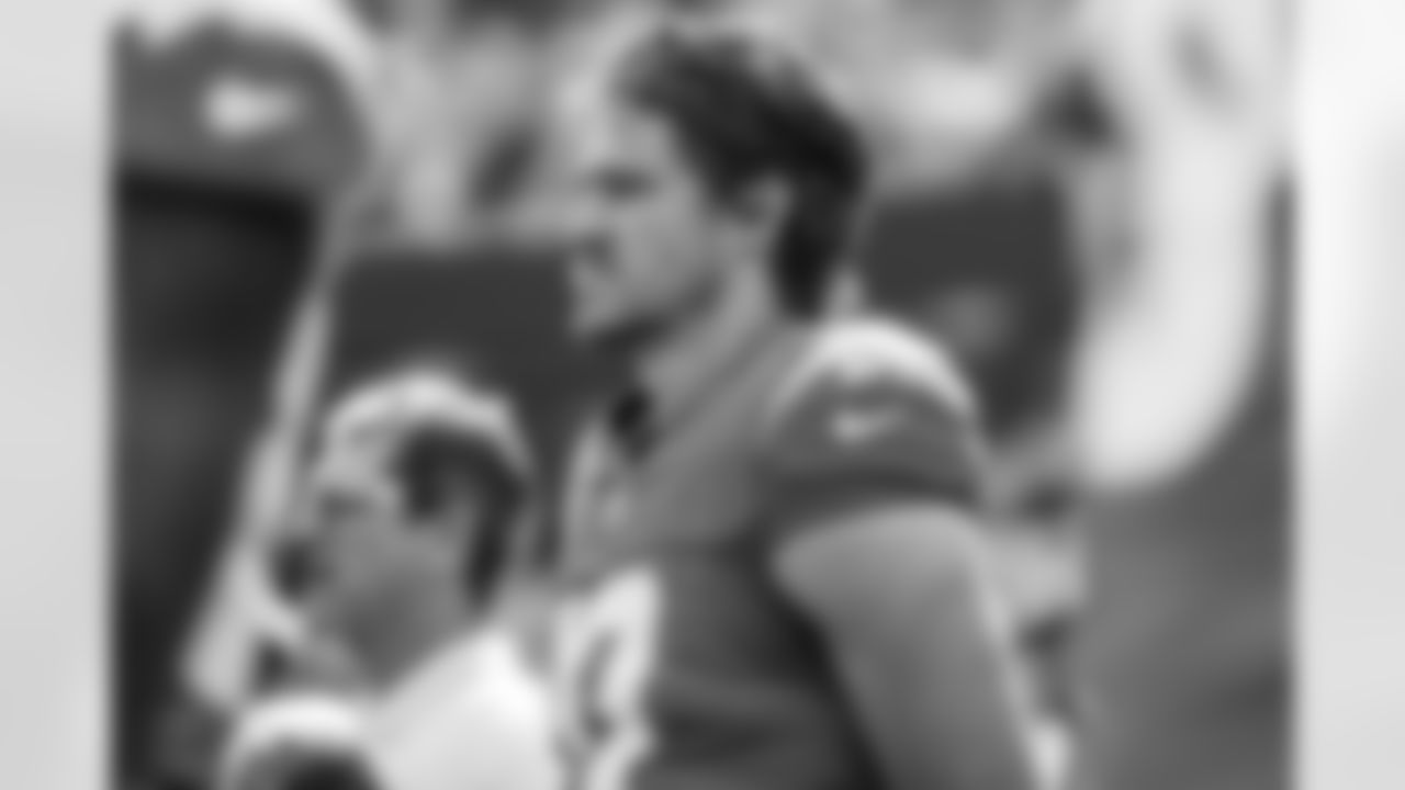 Take a look back at the best photos of Justin Herbert's 2025 campaign.