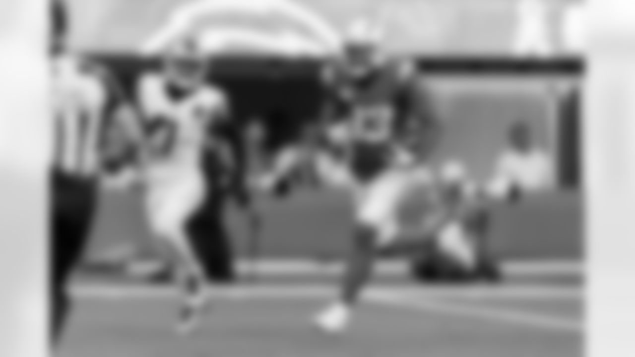 The Los Angeles Chargers play the Detroit Lions on Sunday, November 12, 2023 at SoFi Stadium in Inglewood, CA.
[FINAL SCORE: DET 41 - LAC 38]