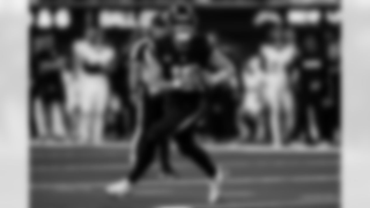 Chargers QB Justin Herbert (#10) in action during their Pro Bowl season.