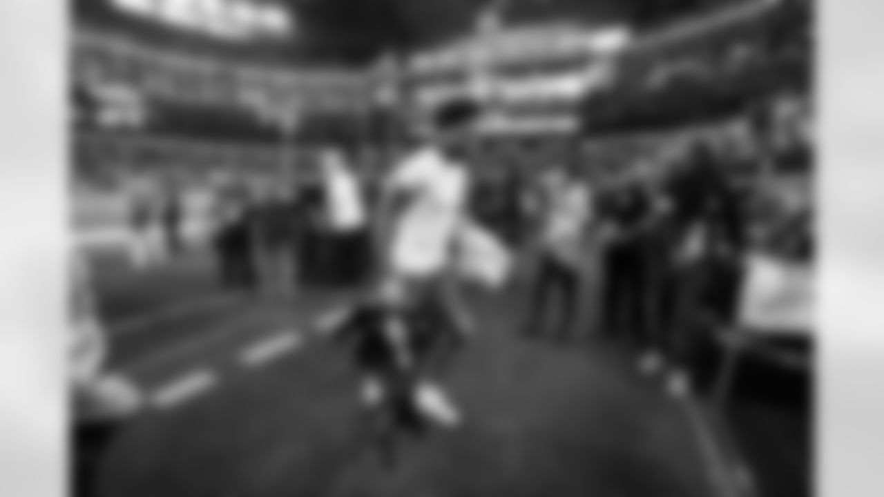 TE Oronde Gadsden (86)