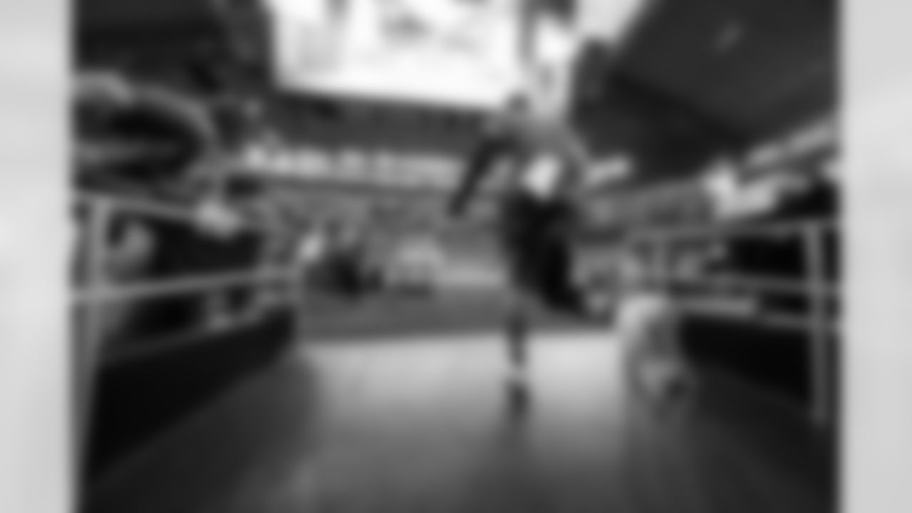 Check out the best shots from the Chargers Week 16 matchup against the Cowboys!