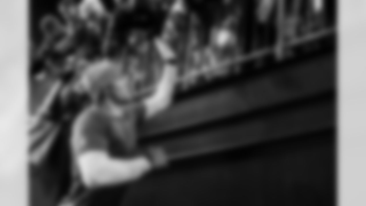 QB Justin Herbert (10)