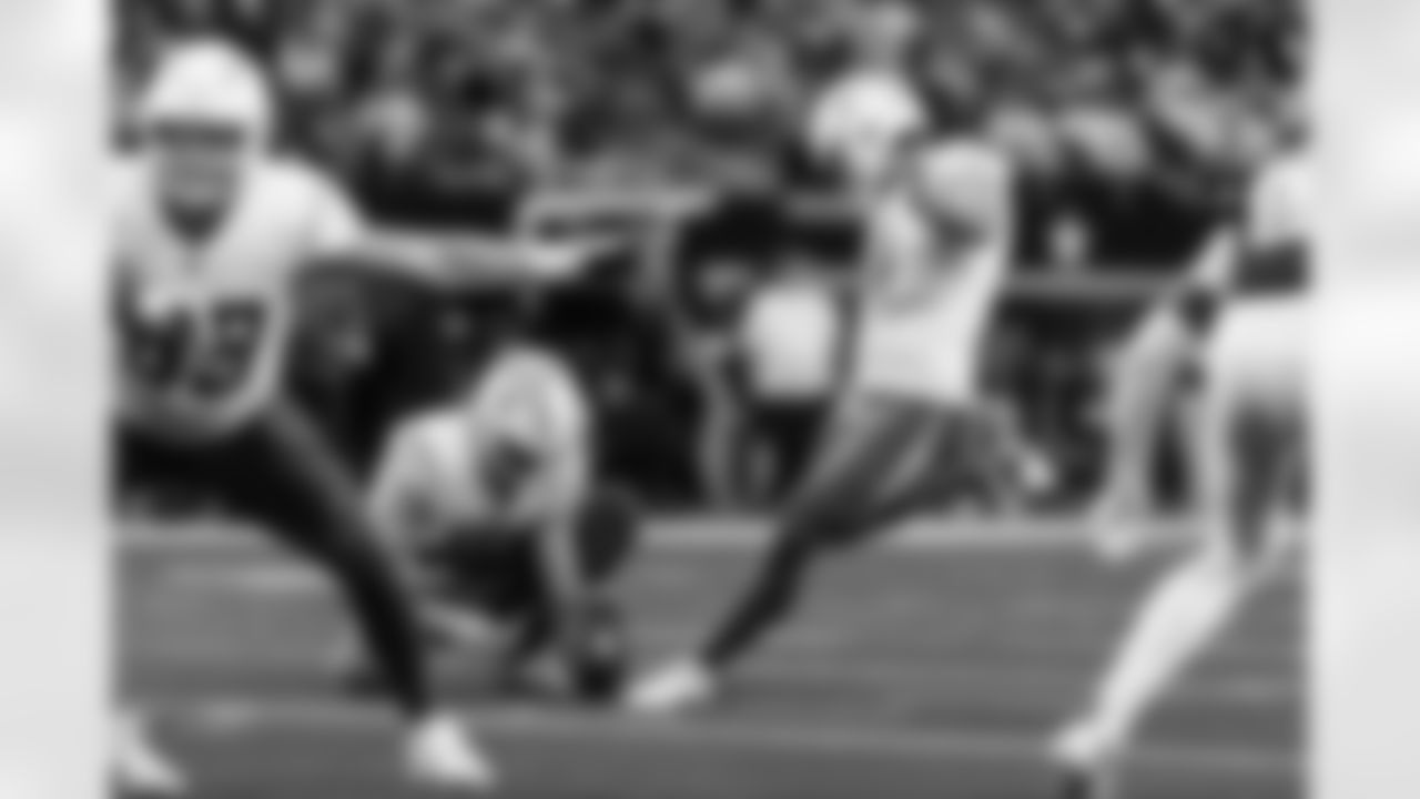 Check out the best shots from the Chargers Week 16 matchup against the Cowboys!