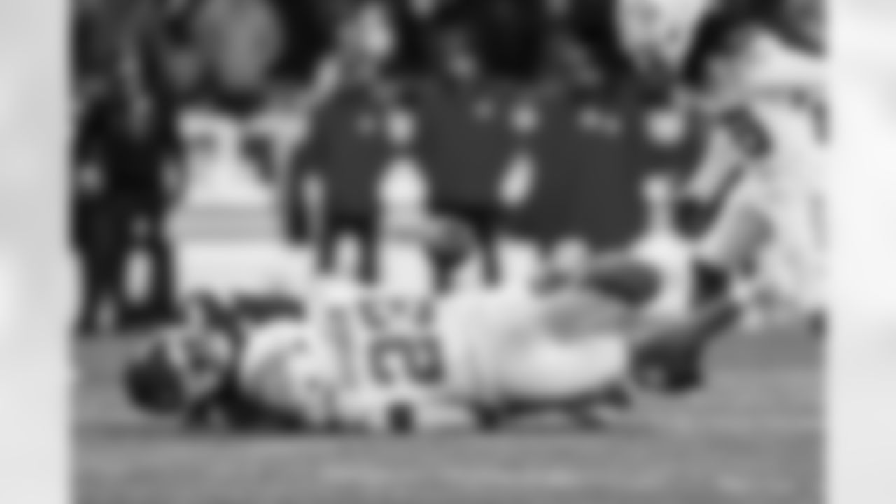 S Tony Jefferson (23)