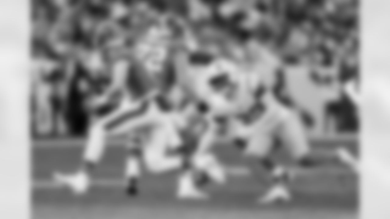 S Tony Jefferson (23)