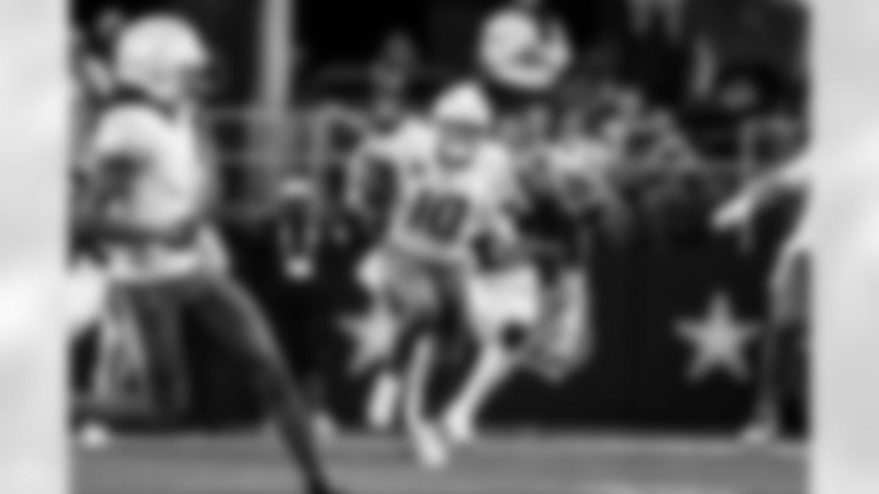 QB Justin Herbert (10)