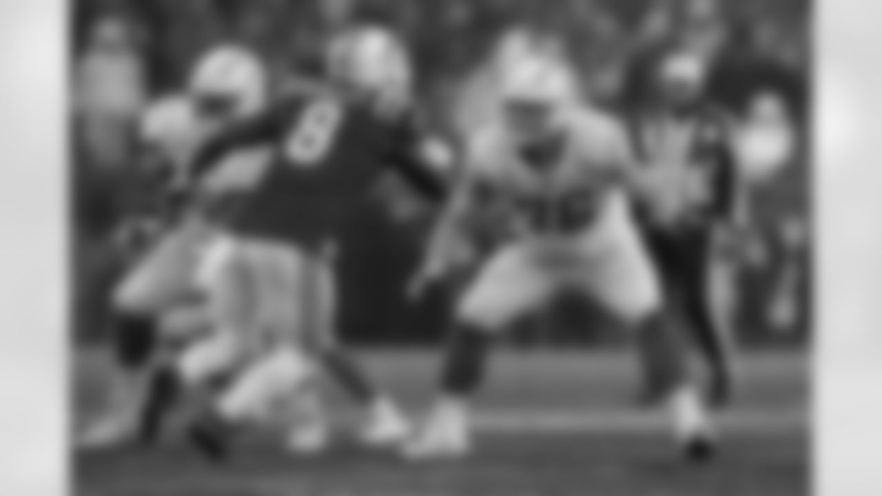 The Los Angeles Chargers play the New England Patriots on Sunday, December 3, 2023 at Gillette Stadium in Foxborough, MA.
[FINAL SCORE: LAC 6 - NE 0]