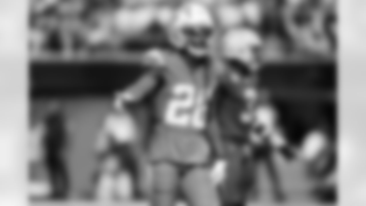 CB Donte Jackson (26)