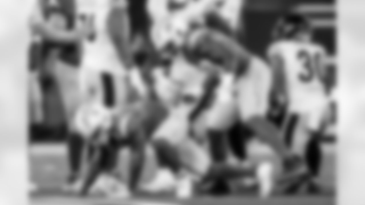 Check out the best shots from the Chargers Week 10 matchup against the Steelers!