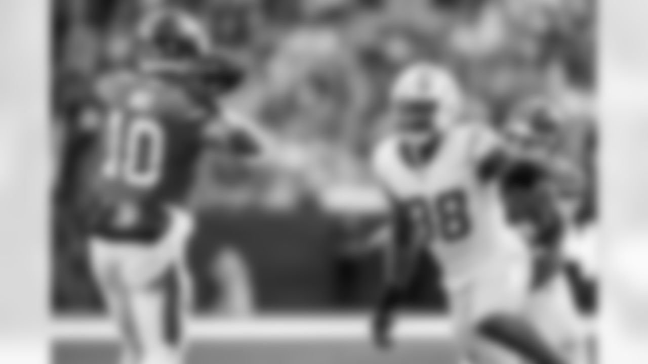 Check out the best shots from the Chargers Week 18 matchup against the Broncos!