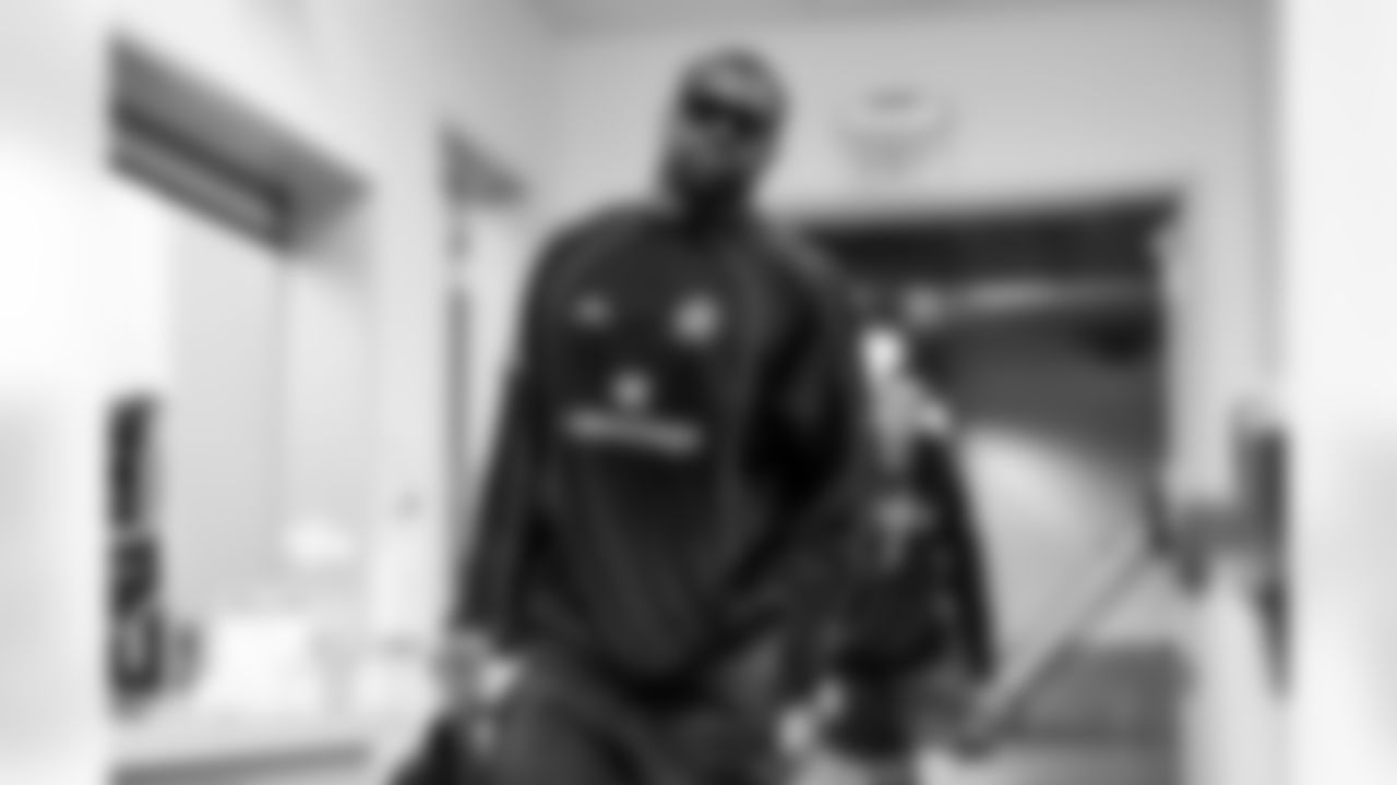 OLB Khalil Mack (52)