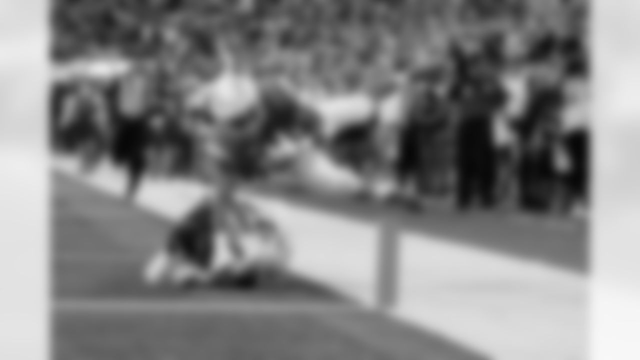 The Los Angeles Chargers play the Chicago Bears on Sunday, October 29, 2023 at SoFi Stadium in Inglewood, CA.
[FINAL SCORE: LAC 30 - CHI 13]