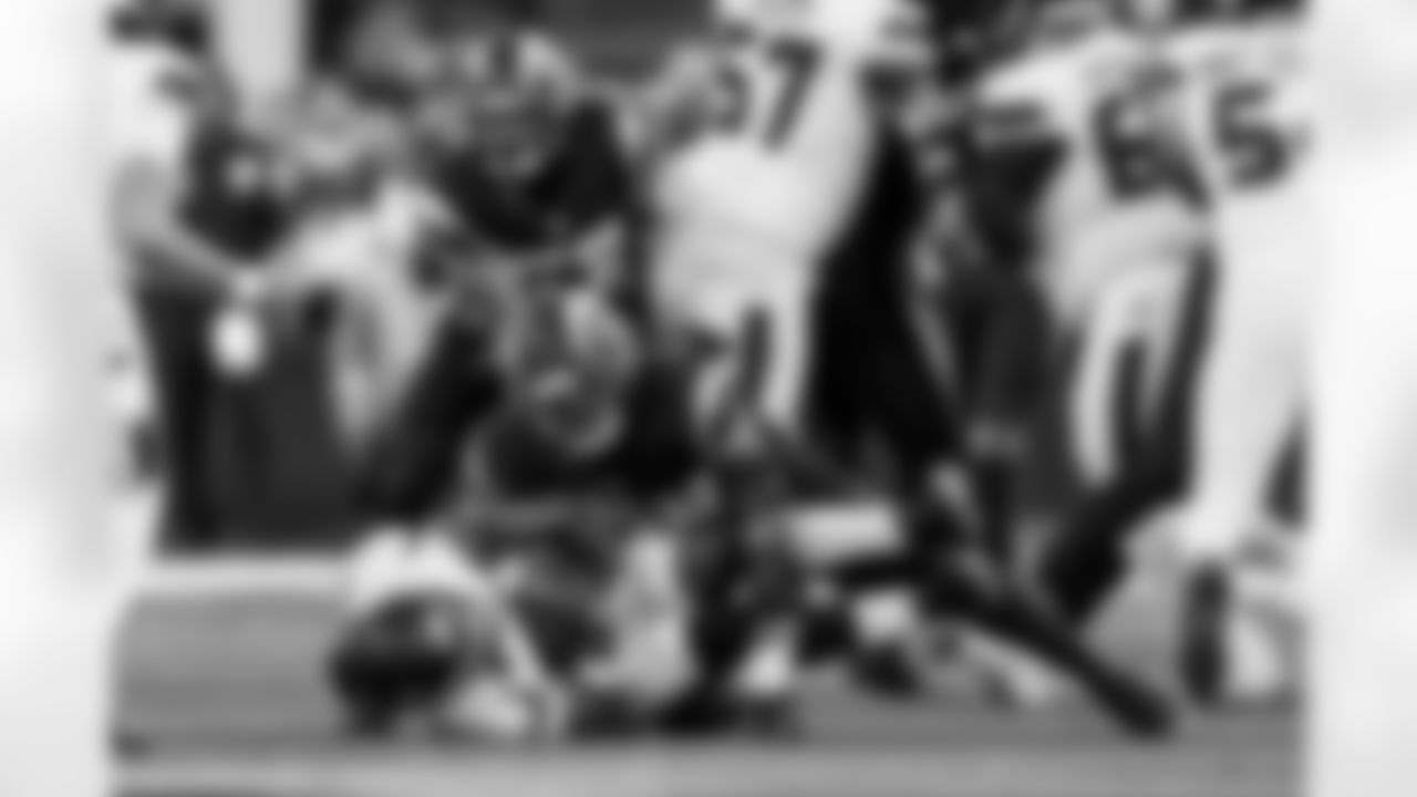 Check out the best shots from the Chargers Week 17 matchup against the Texans!