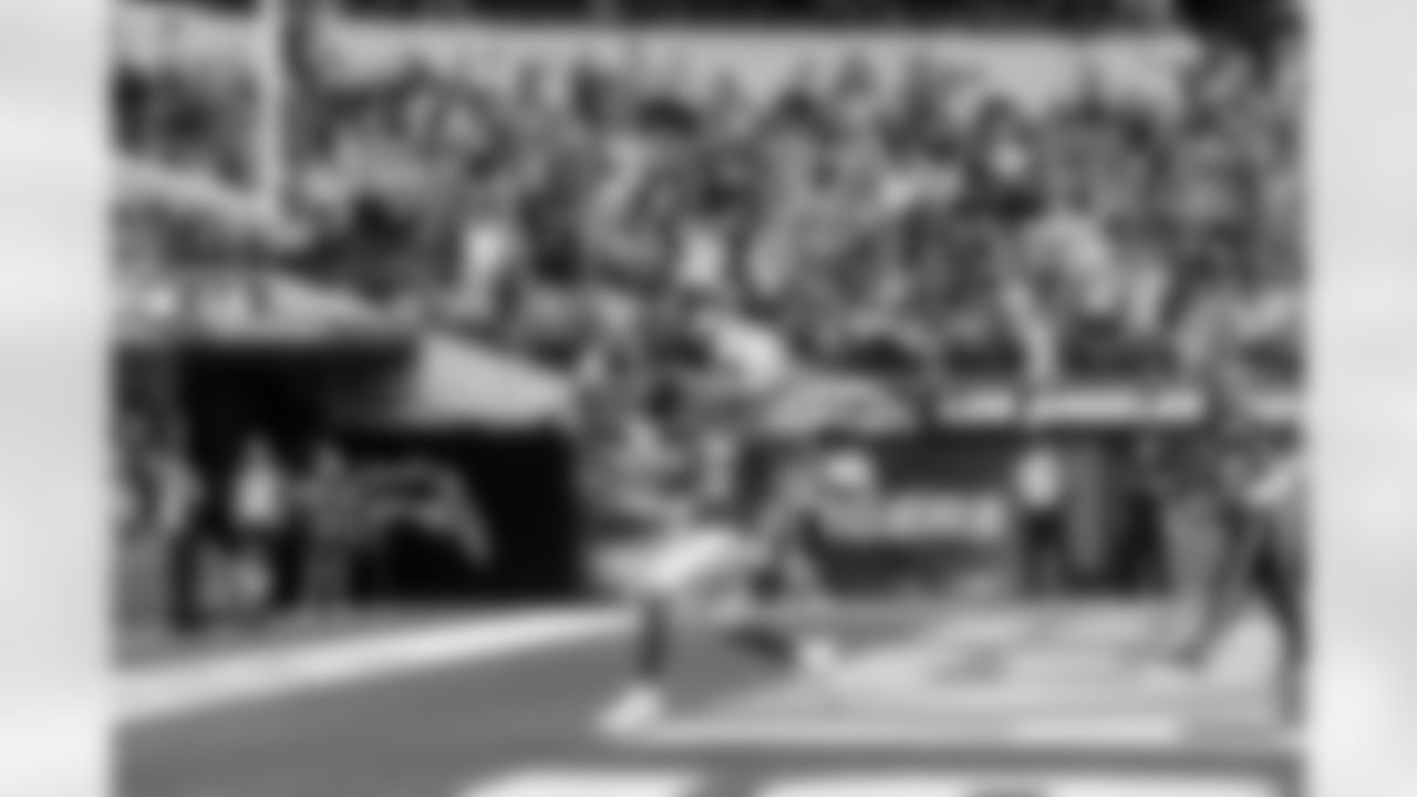 The Los Angeles Chargers play the New Orleans Saints on Sunday, October 27, 2024 at SoFi Stadium in Inglewood, CA.
[FINAL SCORE: LAC 26 - NO 8]