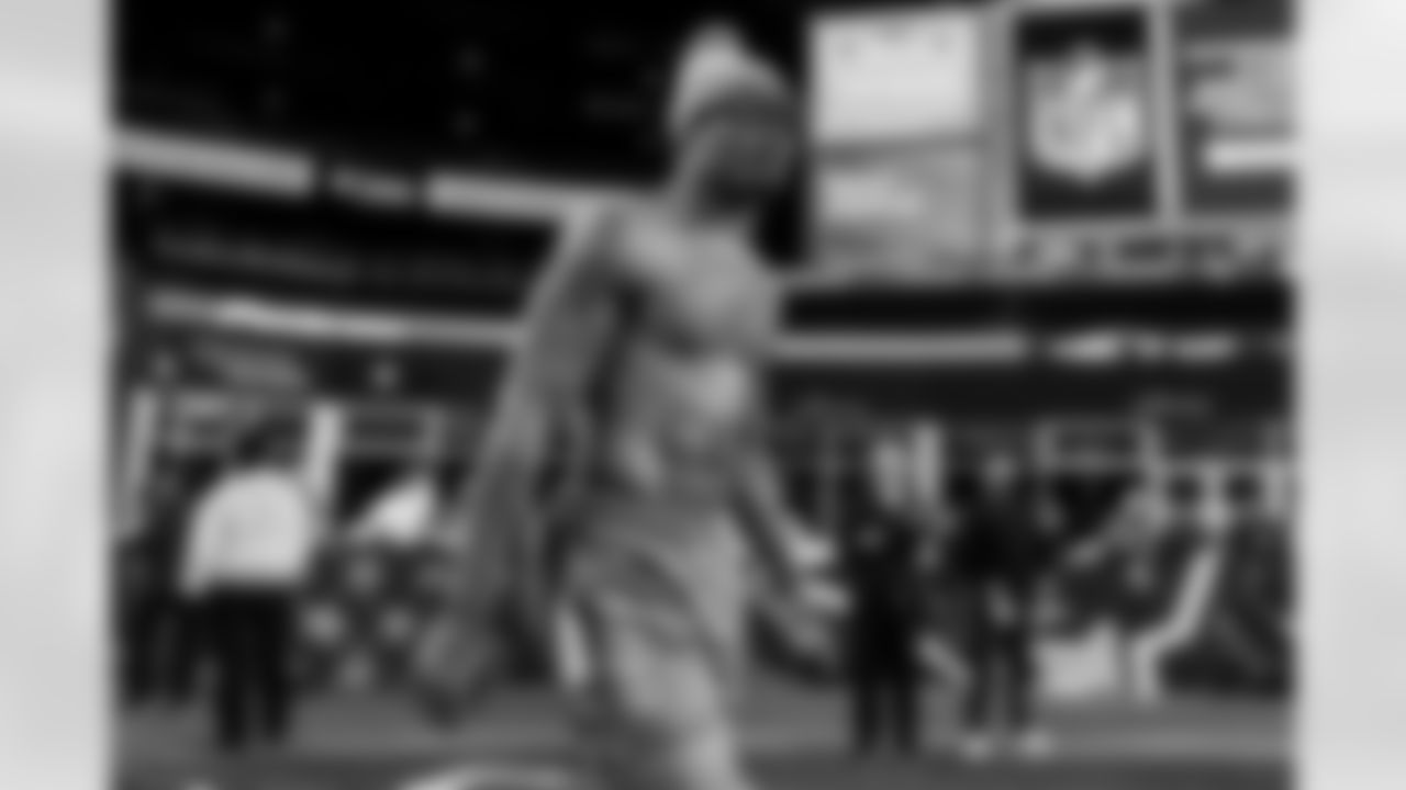 S Derwin James Jr. (3)