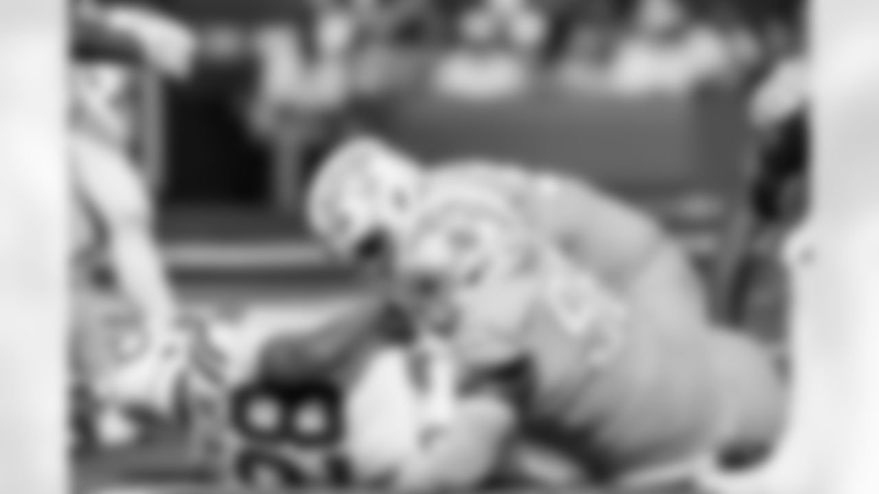 Check out the best shots from the Chargers Week 7 matchup against the Colts!