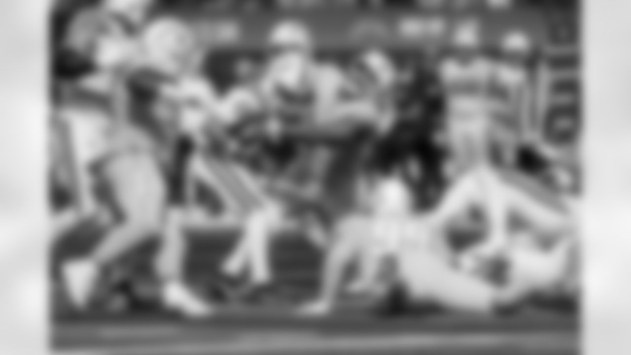 Take a look back at the best photos of Tuli Tuipulotu's 2025 campaign.